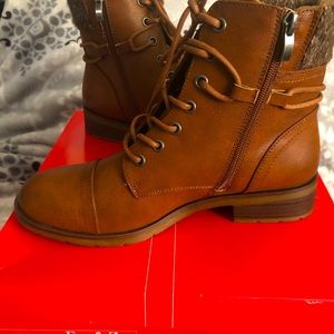 Eva & Zoe brown laced, zip-up boots. NEW Never worn.